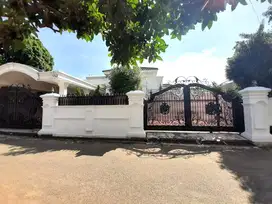 Rumah hoek private pool 22x24 504m type 4KT Jagakarsa Jakarta Selatan