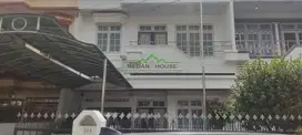 JUAL VILLA DEKAT SEKOLAH METHODIST 2 DAN SEKOLAH SUTOMO