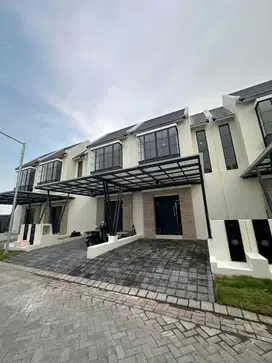 Rumah 2 Lantai Minimalis BARU Opra City Gresik