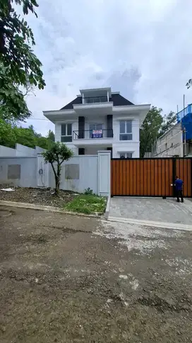 Rumah di Cluster Nothridge Sentul City