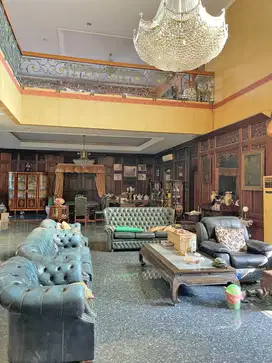 Rumah mewah hook di Simprug Kebayoran Lama Jakarta Selatan
