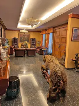 Rumah Mewah 2 Lantai di Simprug Golf – Hunian Eksklusif