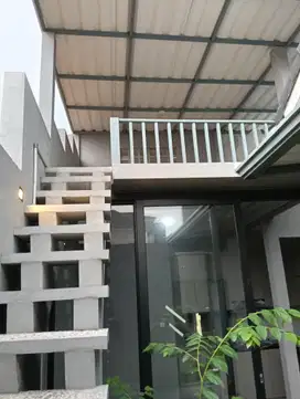 Dijual Rumah di Paramount Petals