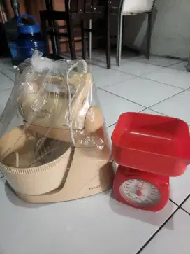 Mixer Philips dan timbangan