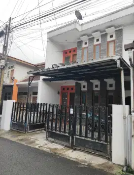 Rumah siap pakai ada 7 kamar bisa kantor di komplek Sukaluyu Cikutra