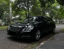 Mercedes-Benz E300 2011 Bensin