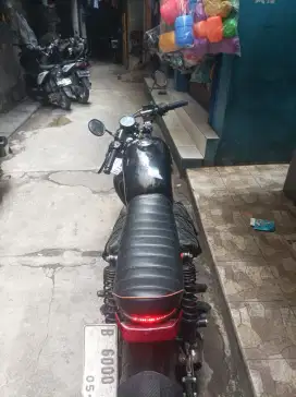 CUSTOM BRATCAF/CAFERACER BASIC TIGER 200