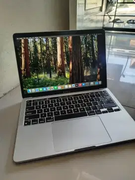 Macbook Pro M1 13 inch 2020 8/512