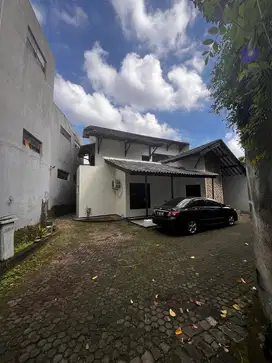 Disewakan Rumah Kantor