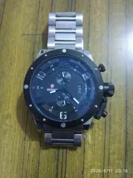 Jam tangan pria