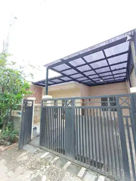 RUMAH DISEWAKAN PERTAHUN DENGAN LOKASI STRATEGIS