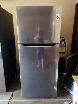 Kulkas Mewah LG Smart Inverter 450L