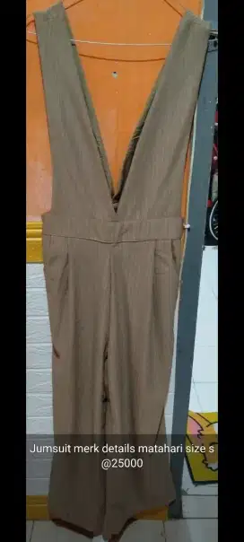 Jumsuit details size s