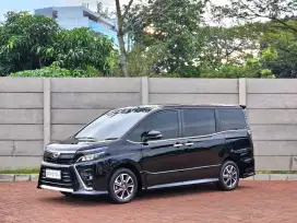 LOW TDP Toyota Voxy 2.0 AT 2020