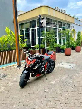 Kawasaki Z800 Orange