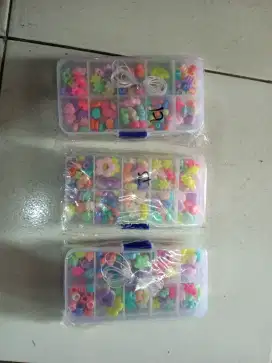Mainan anak manik-manik box kecil