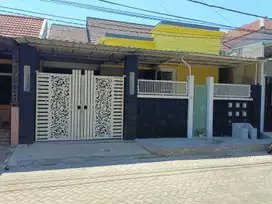 ‼️ Rumah Cantik Rungkut Siap Huni‼️ Tinggal Bawa Koper ‼️