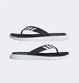 ADIDAS SANDALS Comfort Flip-Flops
SIZE 39