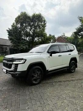 Toyota land cruiser 300 GR-S 300 2024