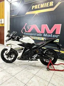 R25 Putih mutiara 2017 mewah murah siap gass.Anugerah motor rungkut