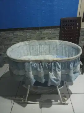 Box bayi/ tempat tidur bayi