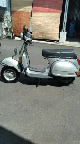Vespa Excel 150