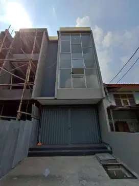 Ruko 3 Lantai Cocok Untuk Kantor Crew Kapal di Area Koja Jakarta Utara