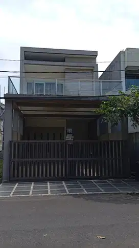 Rumah taman mekar utama mekarwangi