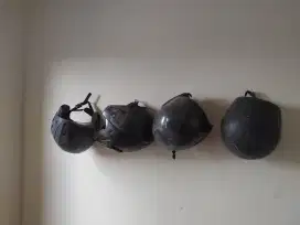 Helm Bekas Hitam