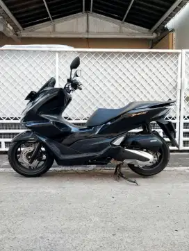 Honda pcx 160 abs hstc 2022 b dki km low istimewa