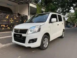 Layanan Sewa Mobil + Driver