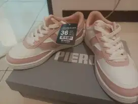 Sepatu PIERO wanita 160K