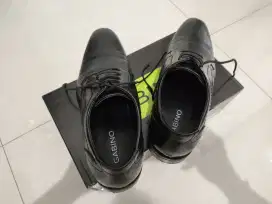 Sepatu pantofel Gabino
