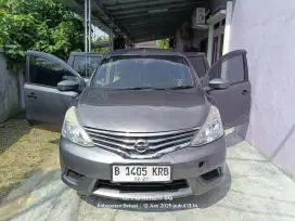 Di jual mobil grand Livina siap pakai