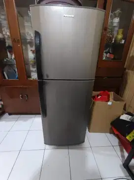 Kulkas 2 pintu gresss
