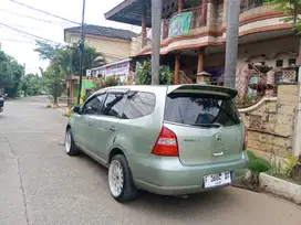 Nissan Grand livina 2010 Bensin