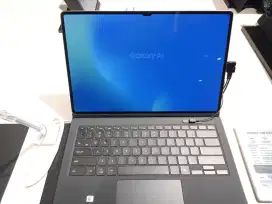 Galaxy Tab S10 Ultra • 128GB Storage+MicroSD up to 1.5TB