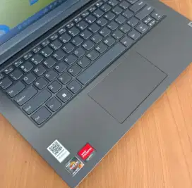 Laptop Lenovo V14 AMD Ryzen 5 5500U