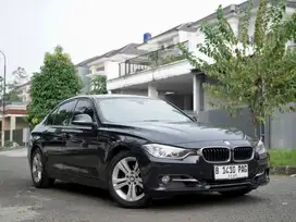 BMW 320i F30 Sport At Hitam 2014. BMW Seri 3 Terganteng