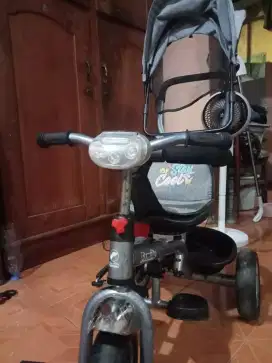 Sepeda roda tiga family