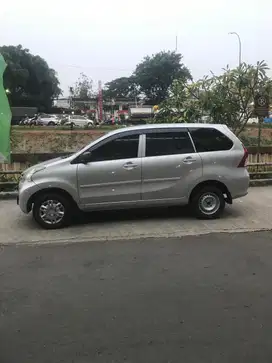 Daihatsu Xenia 2012 Bensin