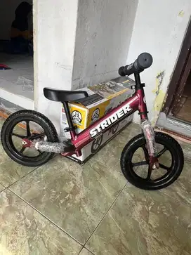 Sepeda pushbike anak strider pro