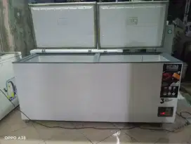 Jual prizer box merk GEA kapasitas 750 L kondisi normal siap pakai