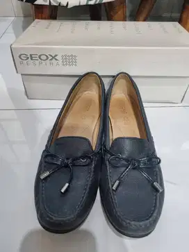 Geox sepatu wanita