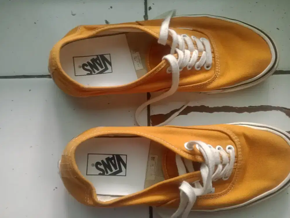 Sepatu Vans original, size 42, lengkap ada dusnya,  bisa negoo