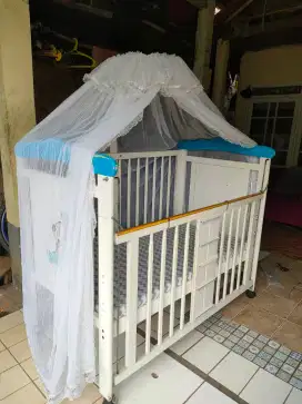 Keranjang tidur bayi