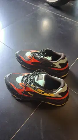 Sepatu Puma RS  US10