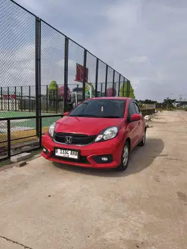 Honda Brio E cvt 2018 matic merah low km antik last edition mulus