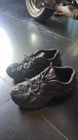 NB 703 Black EU 10