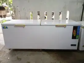 Jual prizer box merk RSA kapasitas 1200 L kondisi normal siap pakai